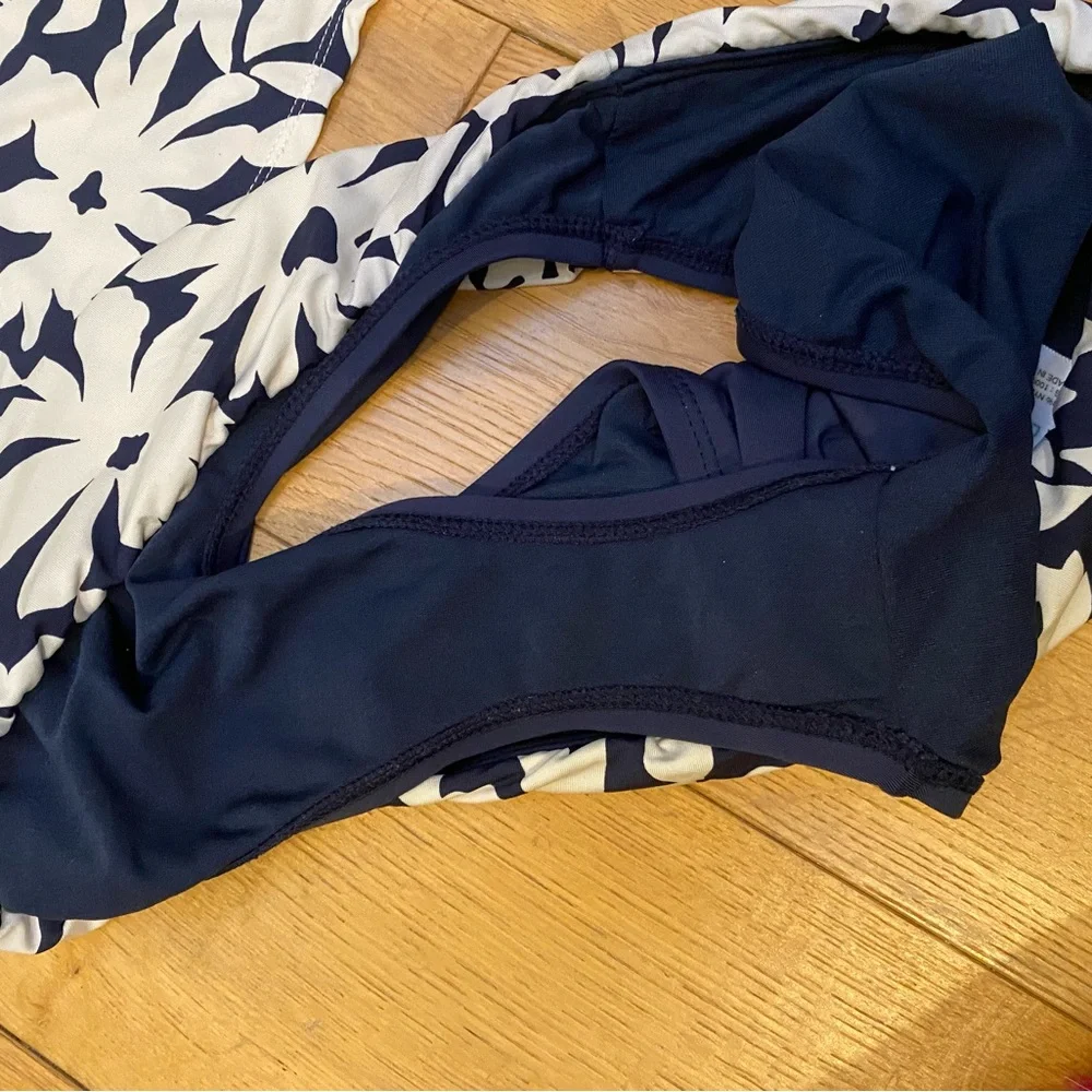 Liz Claiborne navy blue bow tie floral print Tankini swimwear